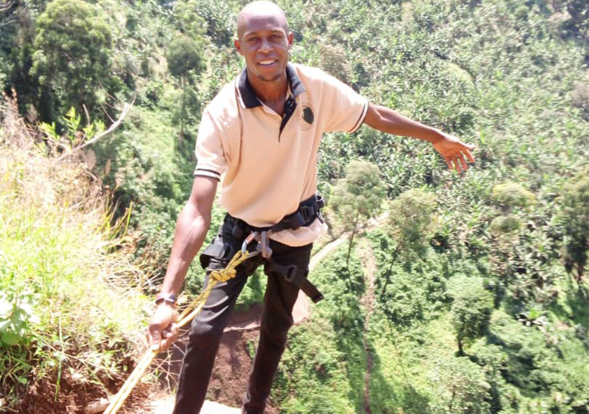 Abseiling/Rappelling